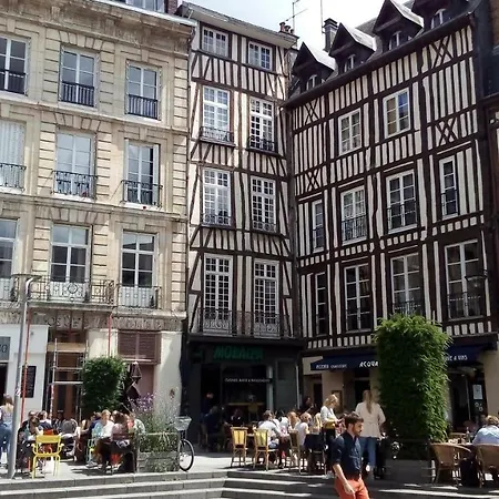 Between Historic Center And Quay, Ideal For Family Ruan Exterior foto