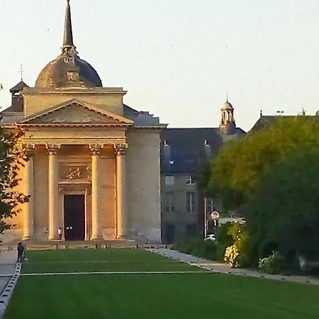 Between Historic Center And Quay, Ideal For Family Ruan Exterior foto